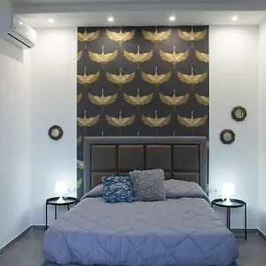 Skyport Bed and breakfast